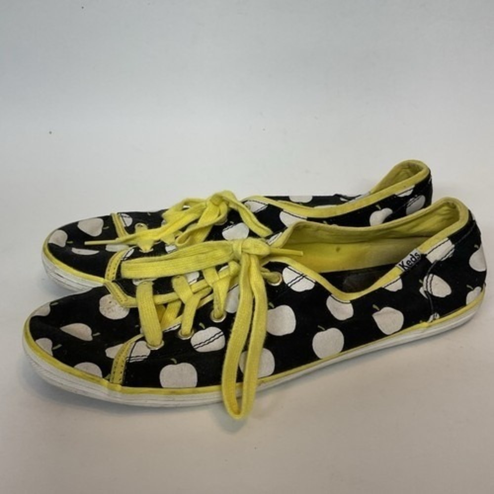 Kate Spade Keds Black/White Apple Print Low Top Lace Up Sneakers Women 8.5 China